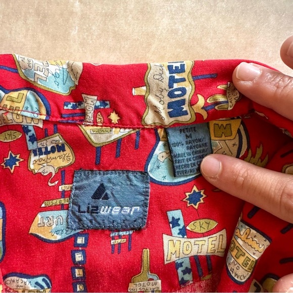 Vintage Motel Tourist Button-Up Shirt - Picture 5 of 6